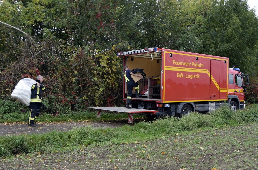 Einsatz BF Koeln PKW im See Koeln Esch P274.JPG - Miklos Laubert